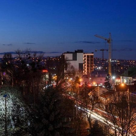 צ'רנוביץ Затишна Красива Квартира-Студія В Новобудові З Балконом מראה חיצוני תמונה